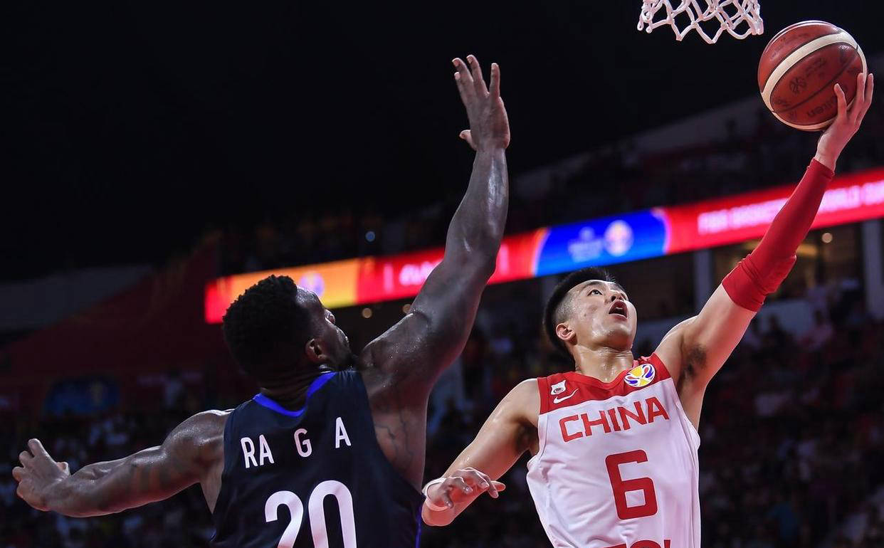 篮网完胜浙江队,郭艾伦高光表现 篮网完胜浙江队,郭艾伦高光表现