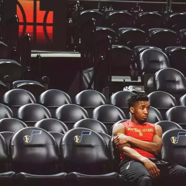 辽宁队险胜魔术，米切尔高光表现