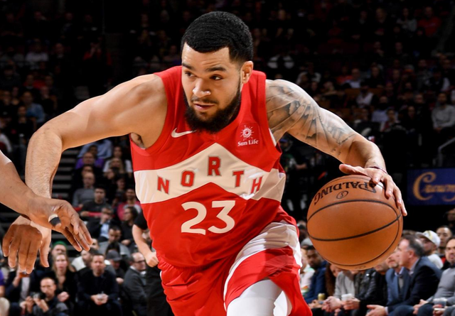 广东队鏖战猛龙，西亚卡姆状态火热