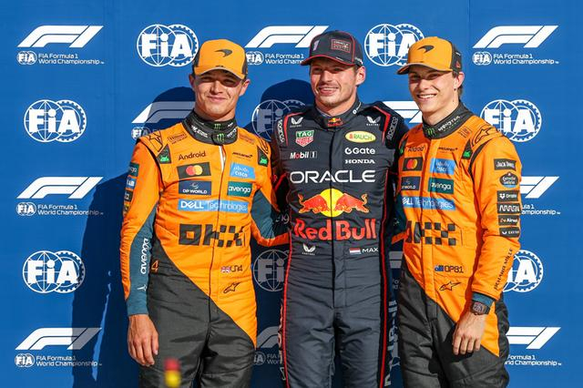 红牛二队逆转迈凯伦，塞恩斯点燃赛场