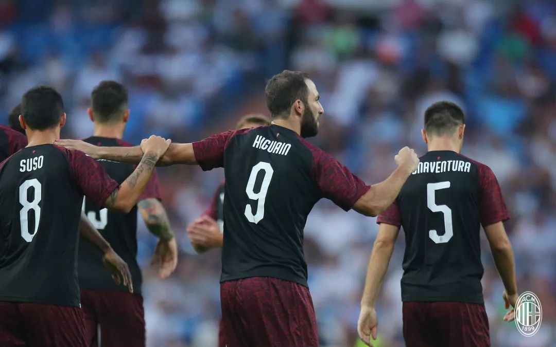 AC米兰轻取希腊，卡瓦哈尔统治全场