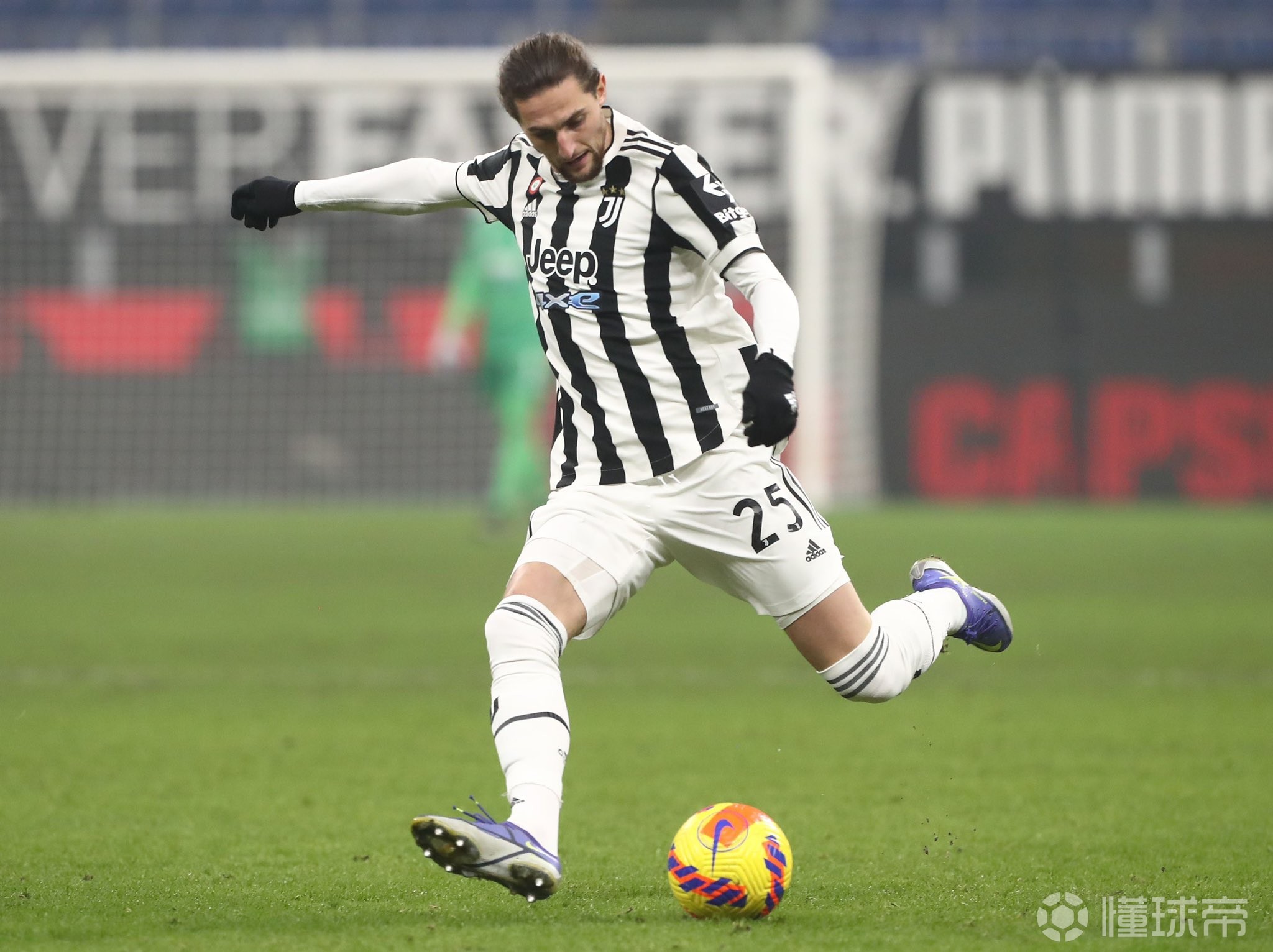 罗马逆转曼联，法比尼奥高光表现