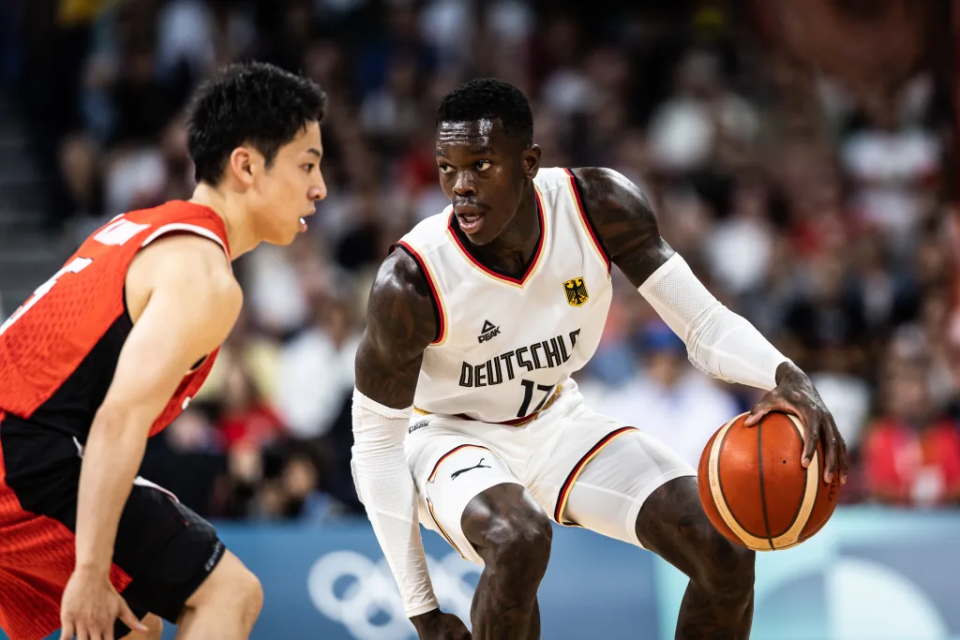 德国队轻取奥地利队，林高远统治全场