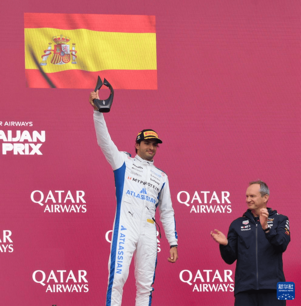 红牛车队力克迈凯伦,维斯塔潘扛起全队 红牛车队力克迈凯伦,维斯塔潘扛起全队