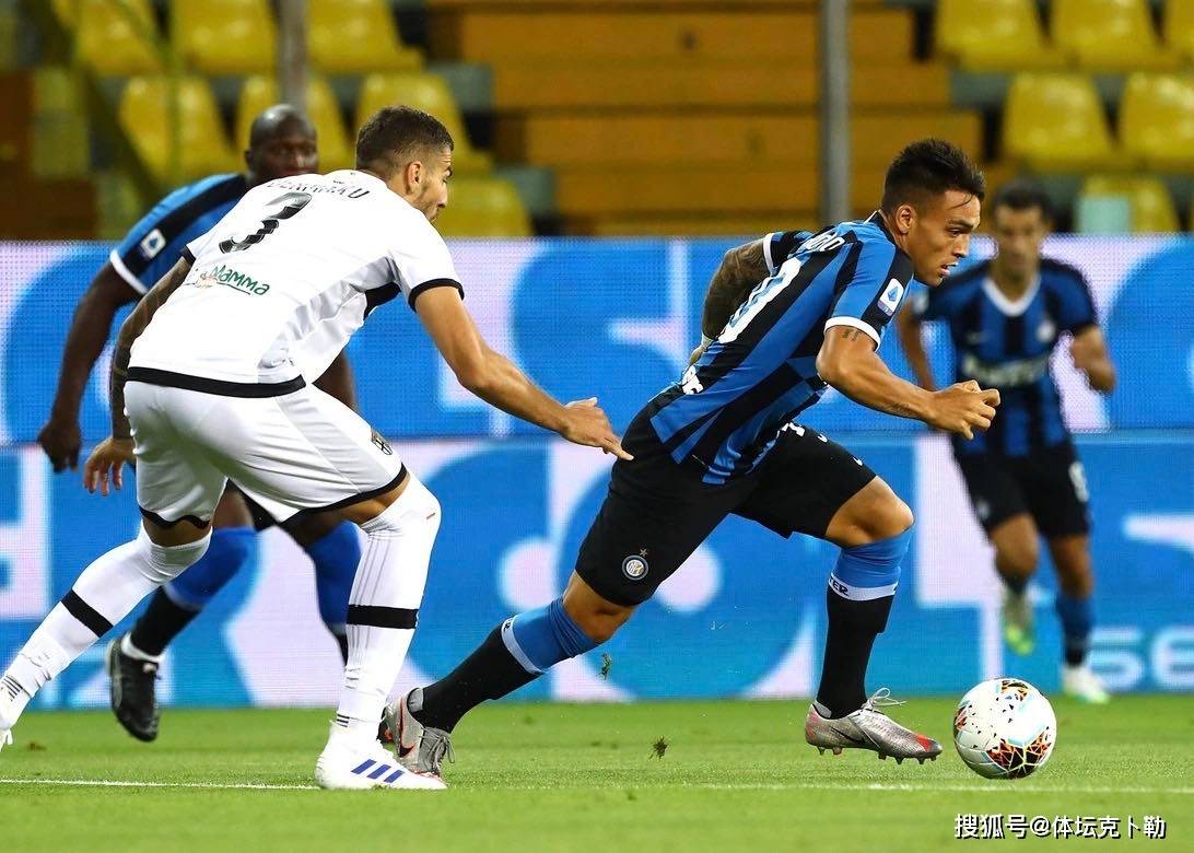 柏林赫塔队上演惊险逆转，迎来胜利