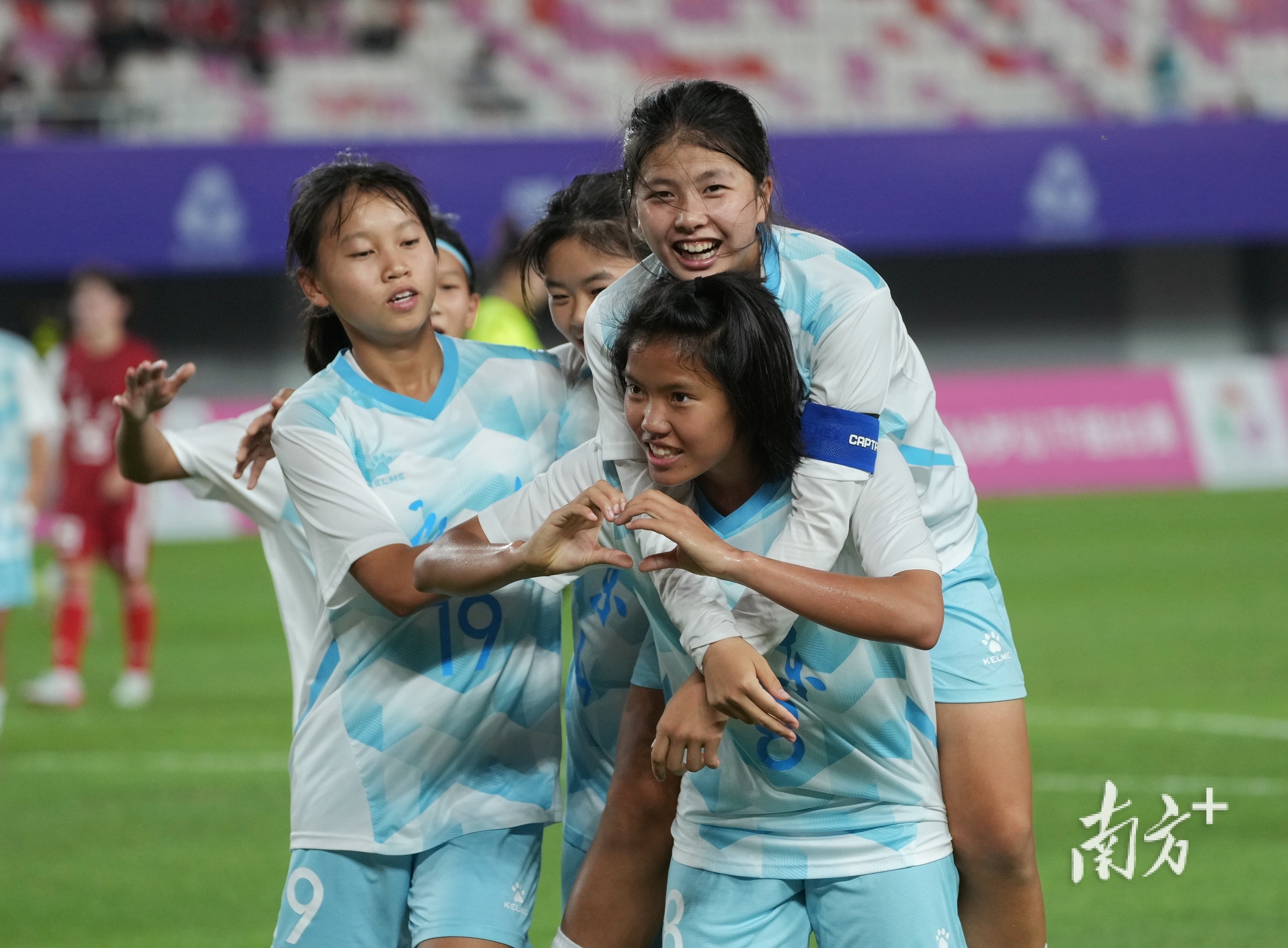 中国女足战胜对手，晋级比赛下一轮