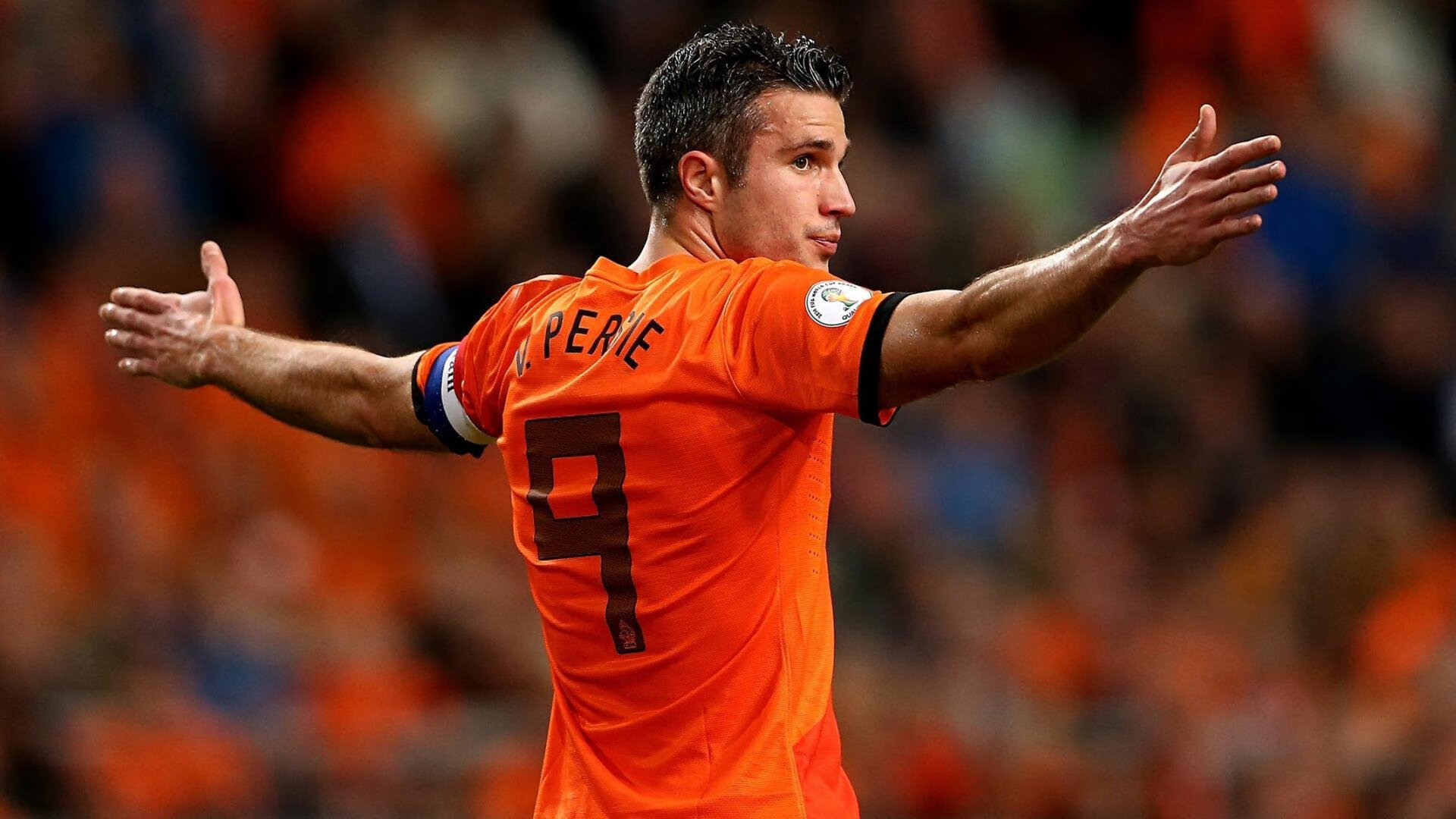 世界杯焦点战，新疆队踏平黄蜂，改写亚洲足球历史